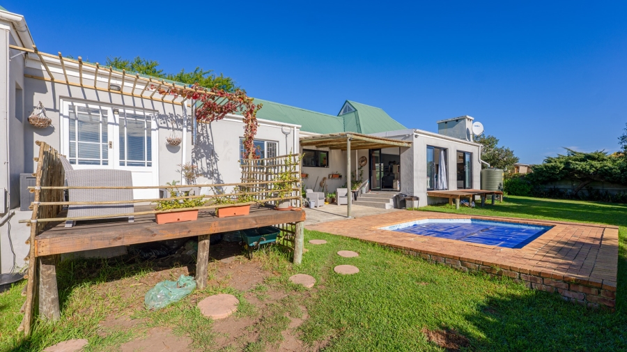 To Let 3 Bedroom Property for Rent in Bredasdorp Western Cape